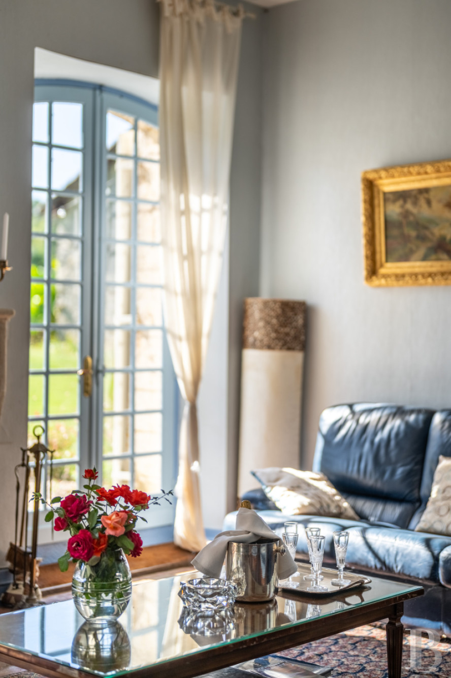 An 11th-century family château bordering the Dordogne in the north-east of Gironde - photo  n°10