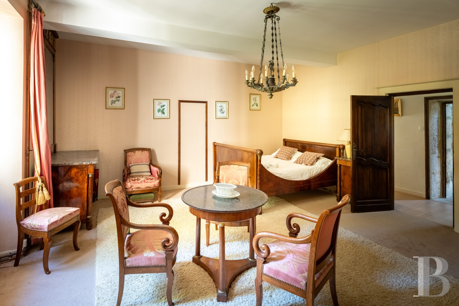 An 11th-century family château bordering the Dordogne in the north-east of Gironde - photo  n°28