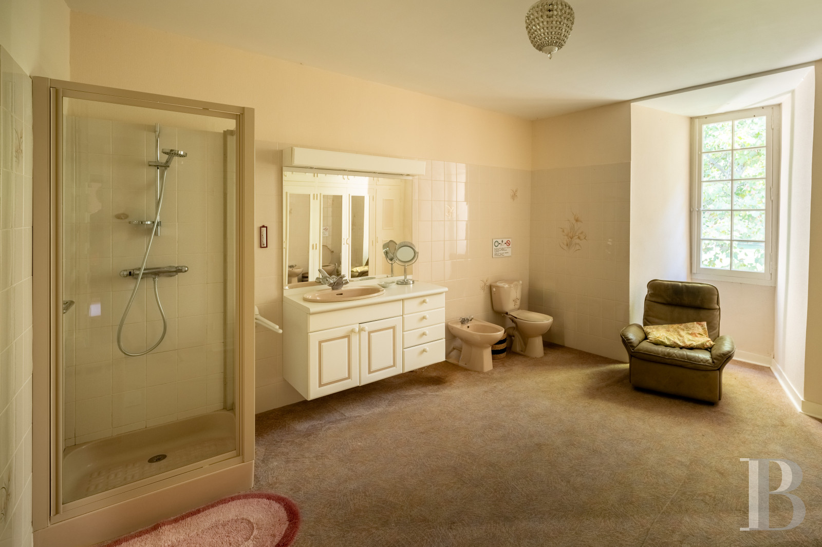 An 11th-century family château bordering the Dordogne in the north-east of Gironde - photo  n°23