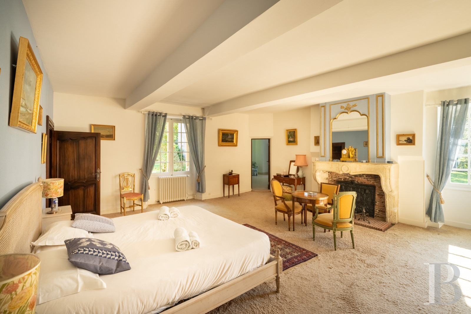 An 11th-century family château bordering the Dordogne in the north-east of Gironde - photo  n°22