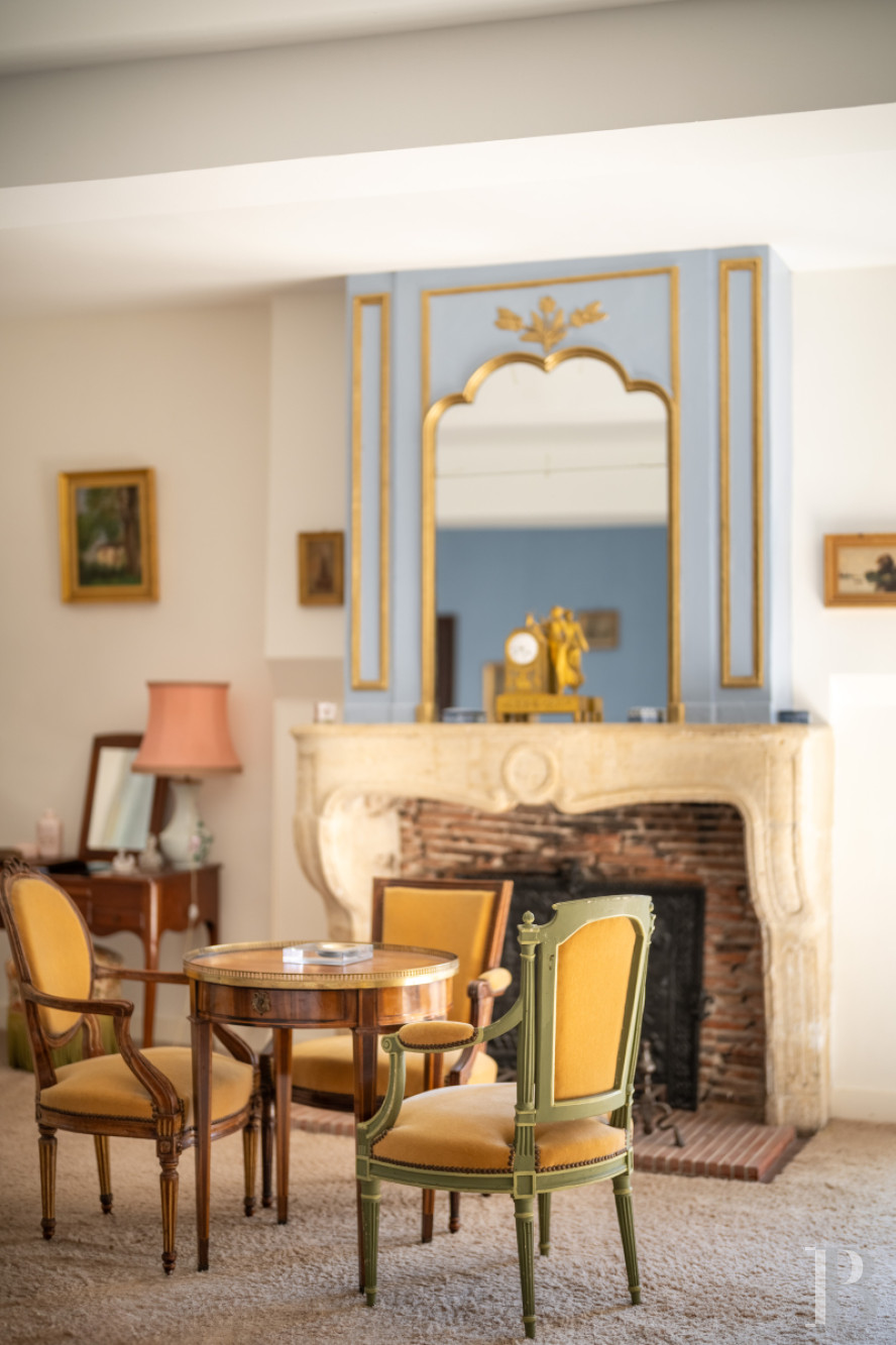 An 11th-century family château bordering the Dordogne in the north-east of Gironde - photo  n°20