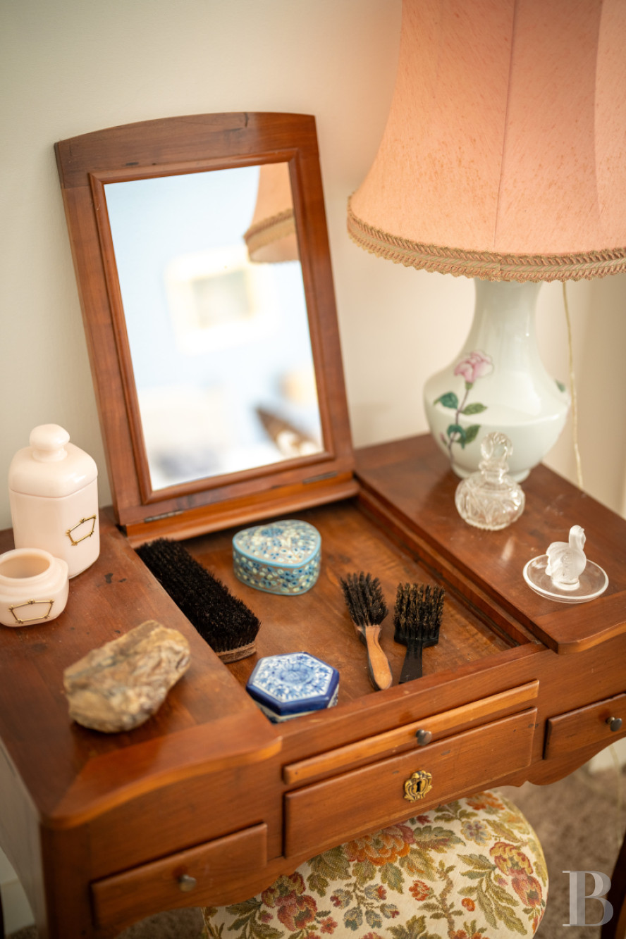 An 11th-century family château bordering the Dordogne in the north-east of Gironde - photo  n°30