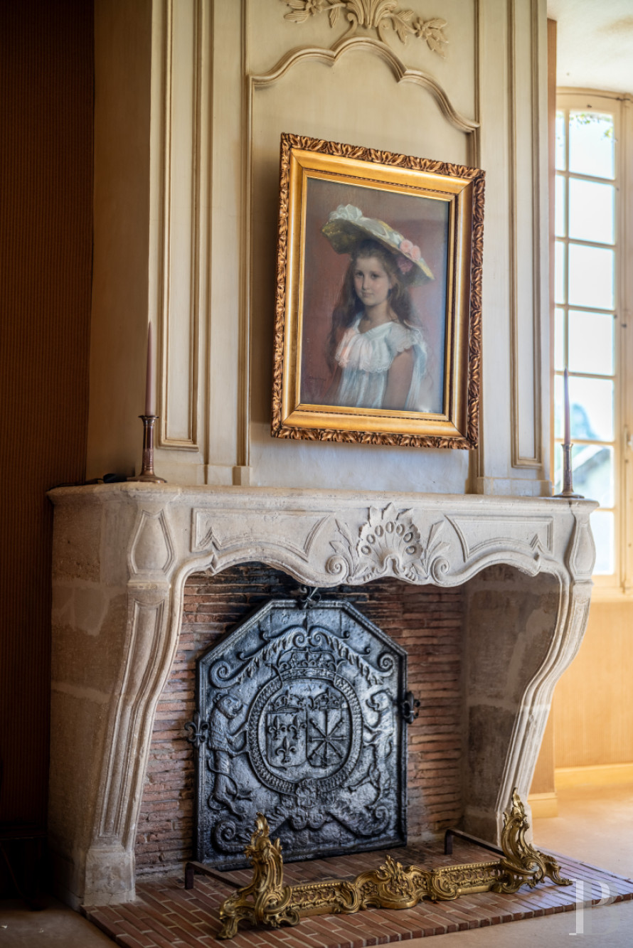 An 11th-century family château bordering the Dordogne in the north-east of Gironde - photo  n°16