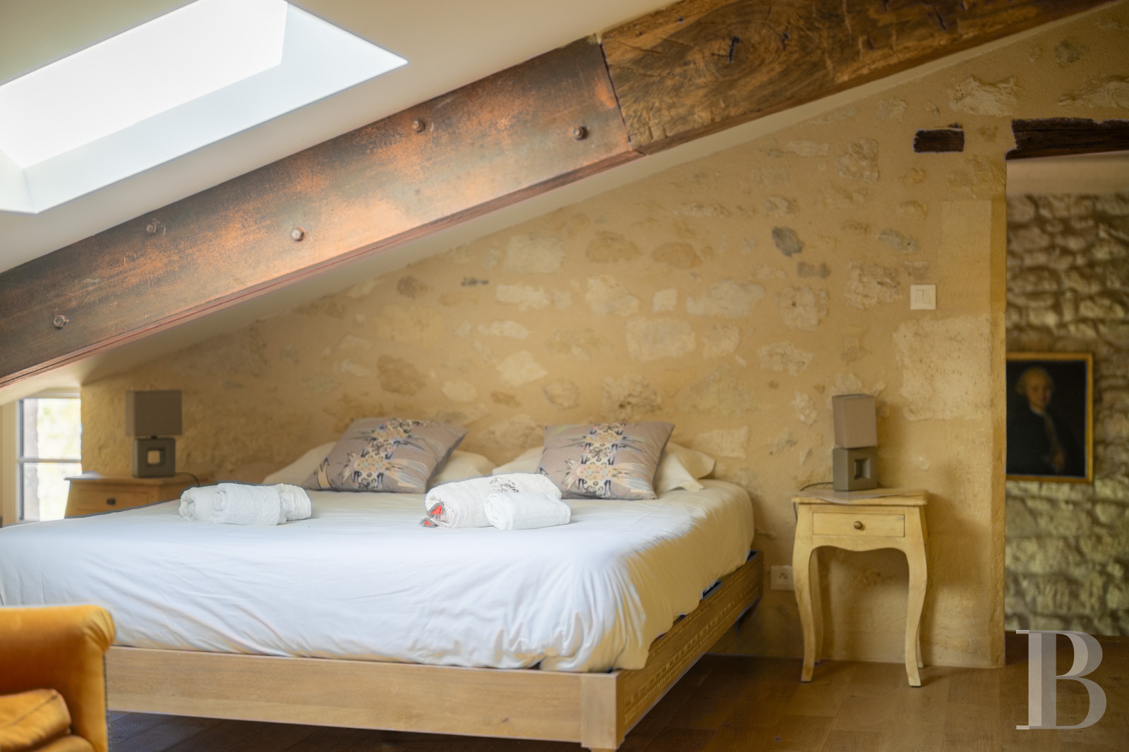 An 11th-century family château bordering the Dordogne in the north-east of Gironde - photo  n°31