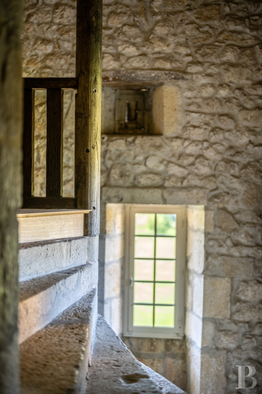 An 11th-century family château bordering the Dordogne in the north-east of Gironde - photo  n°19