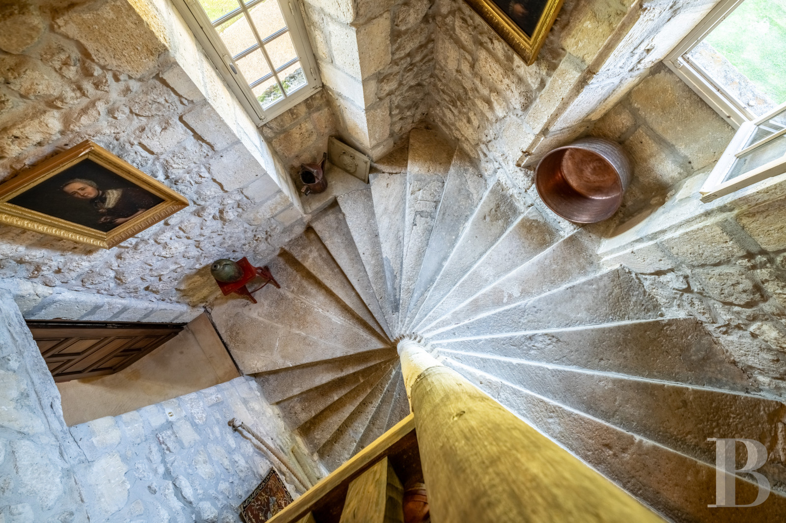 An 11th-century family château bordering the Dordogne in the north-east of Gironde - photo  n°18