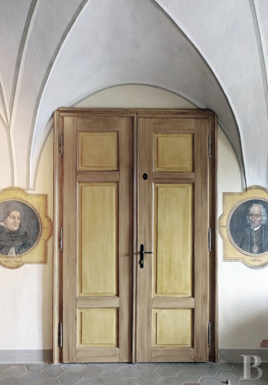 A centuries-old house transformed into a refined hotel in the Trentino-Alto Adige region in northern Italy  - photo  n°8