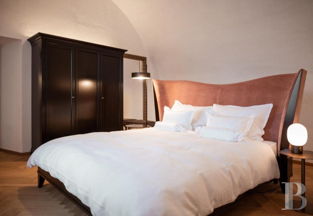 A centuries-old house transformed into a refined hotel in the Trentino-Alto Adige region in northern Italy  - photo  n°34