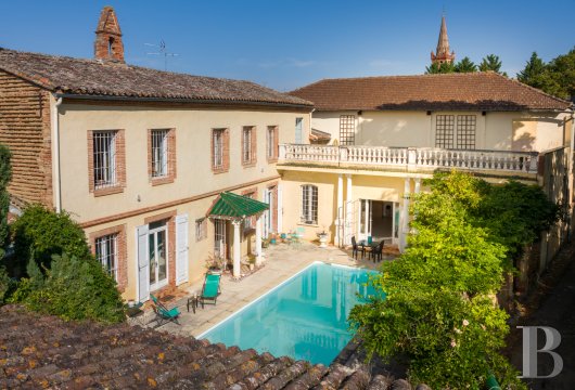 midi-pyrenees - An 18th-century village home with generous volumes, a garden and a swimming pool, 40 minutes from Toulouse as well as its airport, and 30 minutes from Montauban
