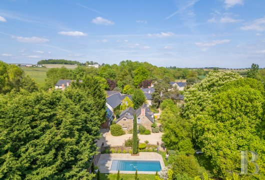 pays-de-loire - A set of three houses renovated into a comfortable holiday estate on the banks of the Loire River near the city of Angers