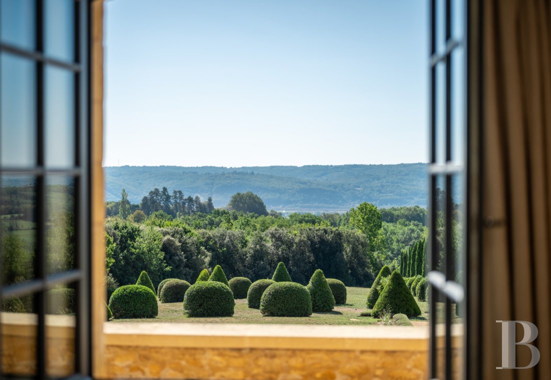 A country manor built in 17th century Périgord style south of Sarlat-la-Caneda in the Dordogne - photo  n°19
