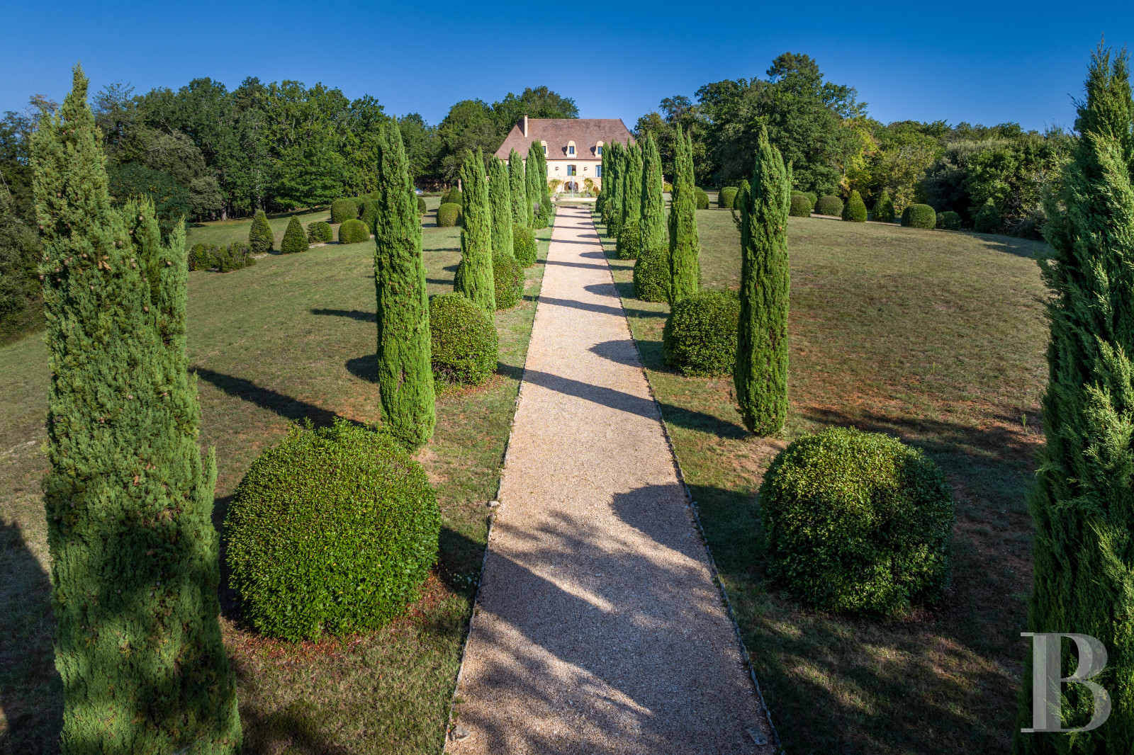 A country manor built in 17th century Périgord style south of Sarlat-la-Caneda in the Dordogne - photo  n°28