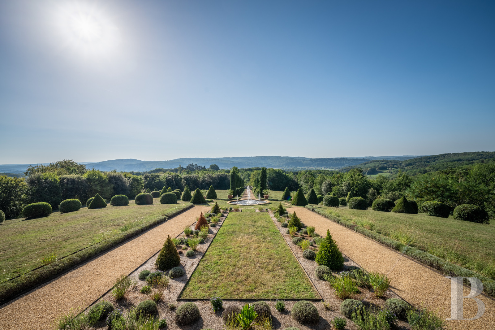 A country manor built in 17th century Périgord style south of Sarlat-la-Caneda in the Dordogne - photo  n°41