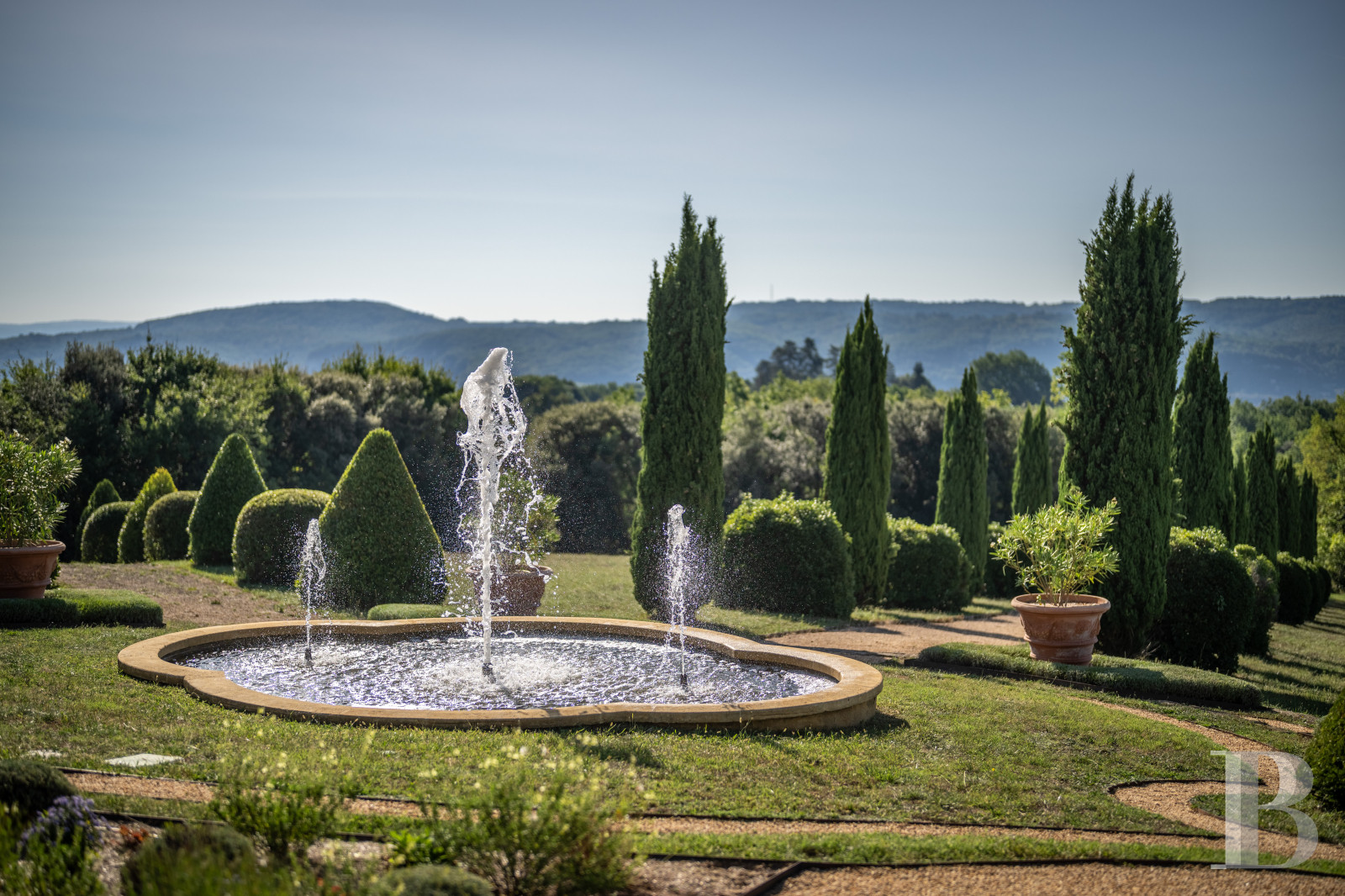 A country manor built in 17th century Périgord style south of Sarlat-la-Caneda in the Dordogne - photo  n°43