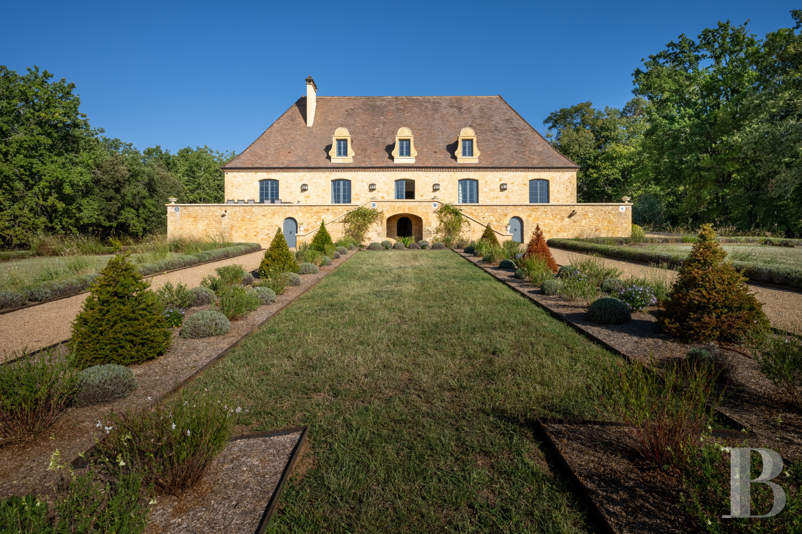 A country manor built in 17th century Périgord style south of Sarlat-la-Caneda in the Dordogne - photo  n°37