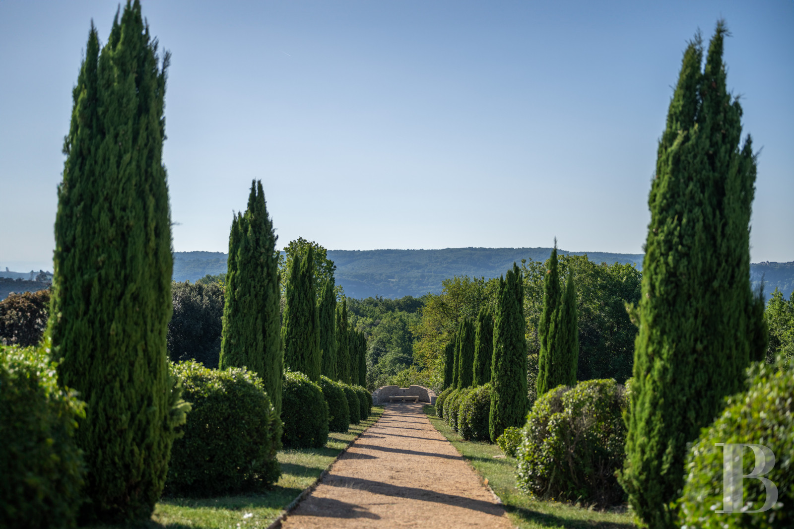 A country manor built in 17th century Périgord style south of Sarlat-la-Caneda in the Dordogne - photo  n°29