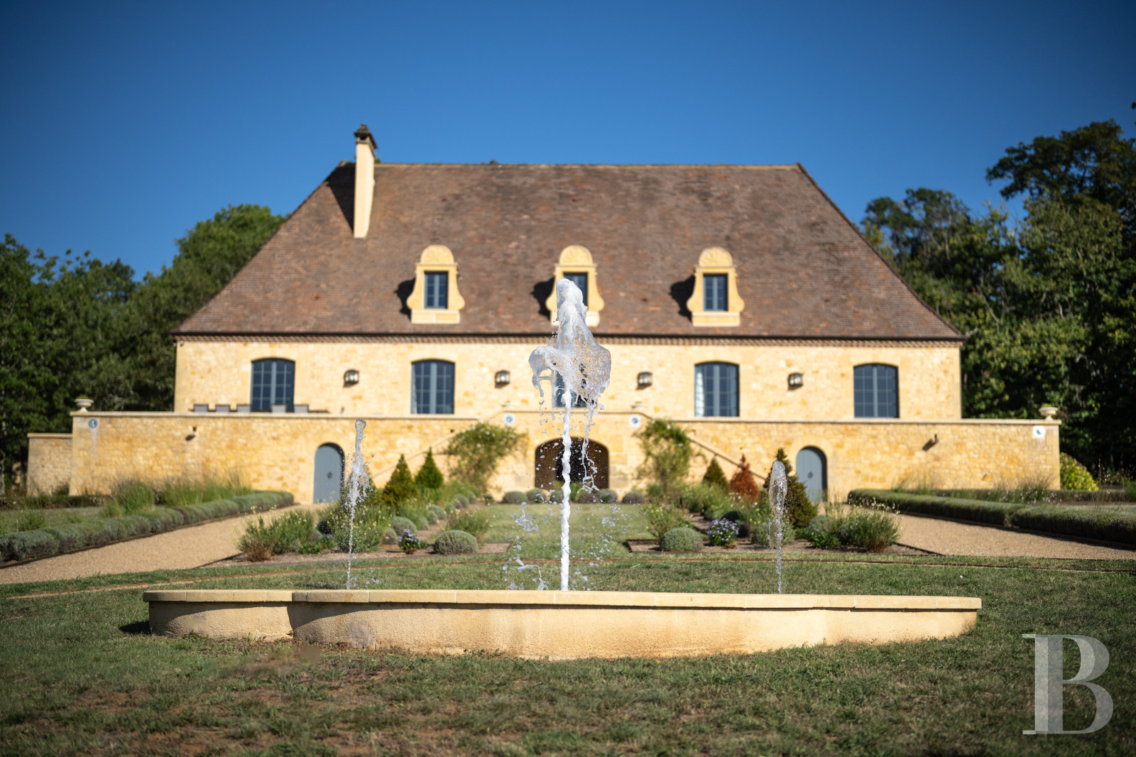 A country manor built in 17th century Périgord style south of Sarlat-la-Caneda in the Dordogne - photo  n°38
