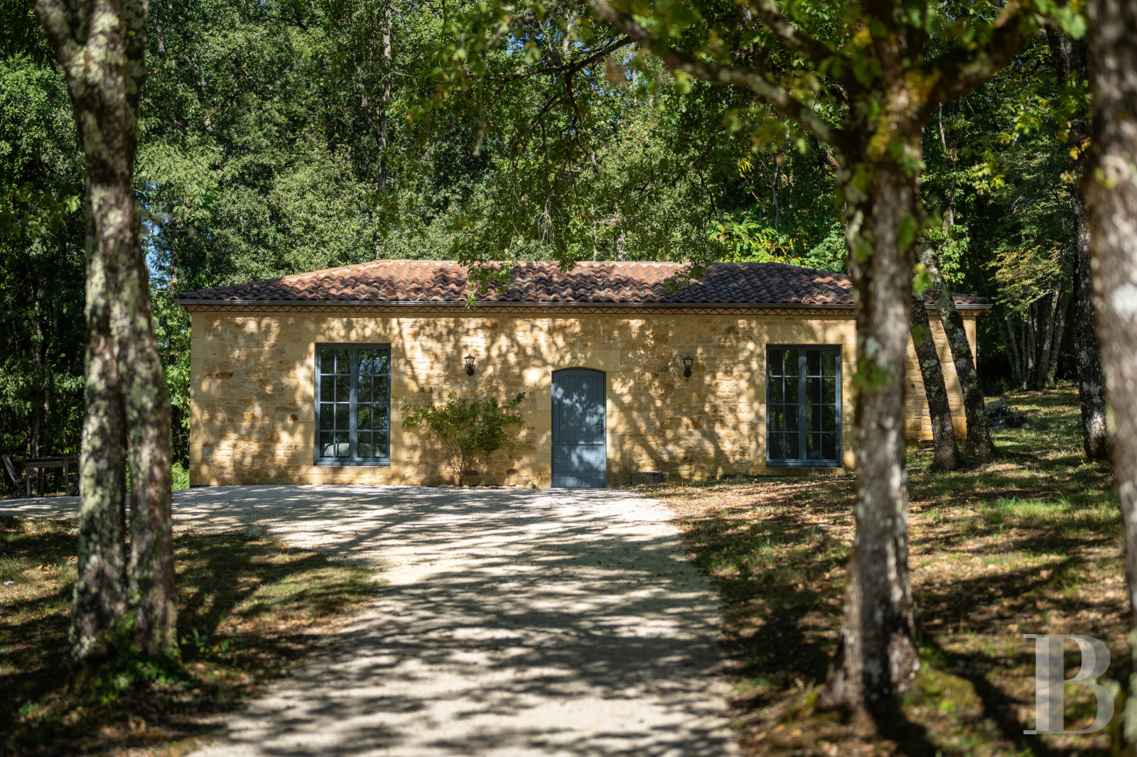 A country manor built in 17th century Périgord style south of Sarlat-la-Caneda in the Dordogne - photo  n°33