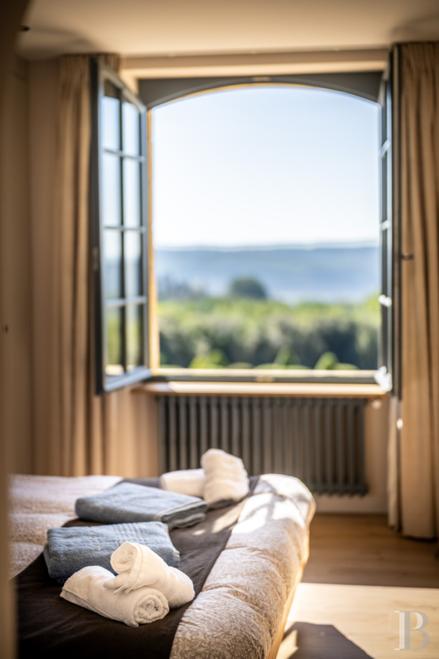 A country manor built in 17th century Périgord style south of Sarlat-la-Caneda in the Dordogne - photo  n°23