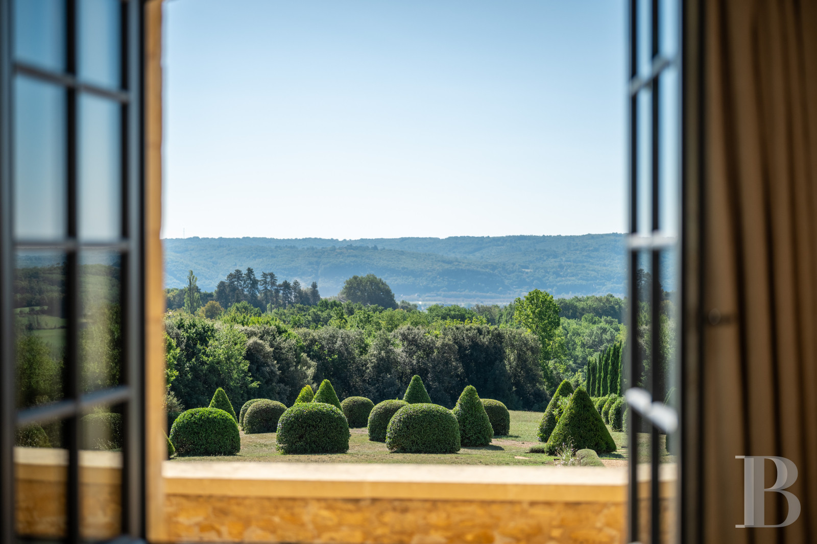 A country manor built in 17th century Périgord style south of Sarlat-la-Caneda in the Dordogne - photo  n°19
