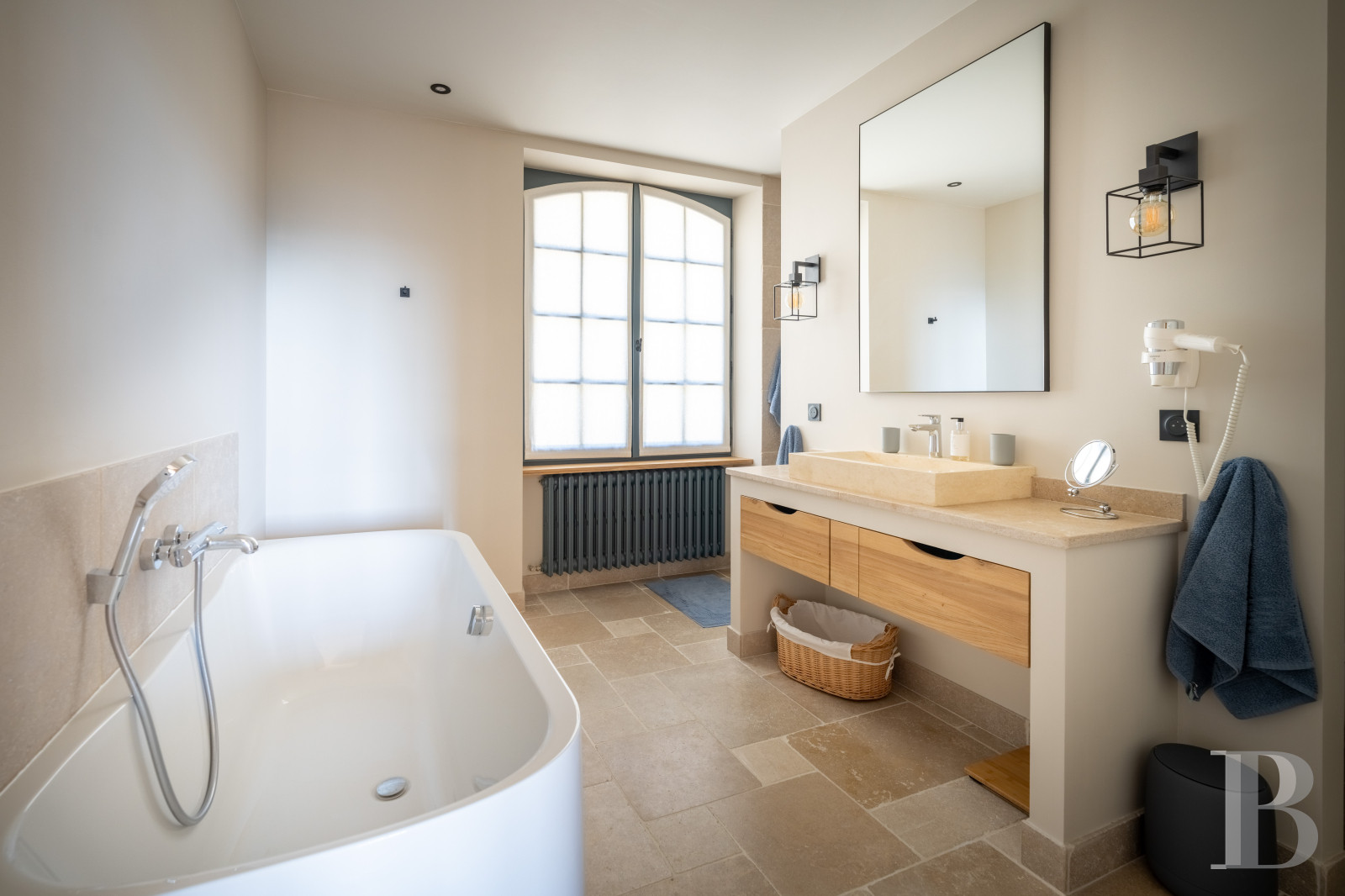 A country manor built in 17th century Périgord style south of Sarlat-la-Caneda in the Dordogne - photo  n°24