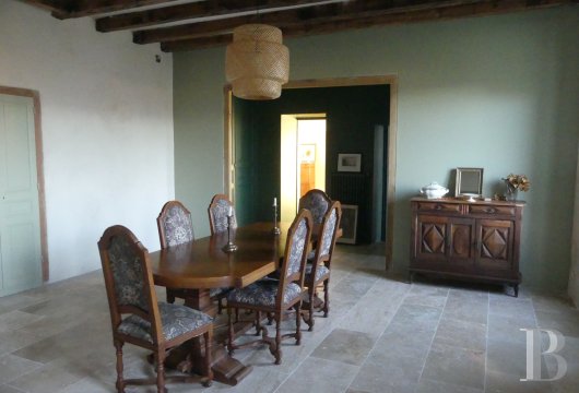 character properties France poitou charentes   - 4