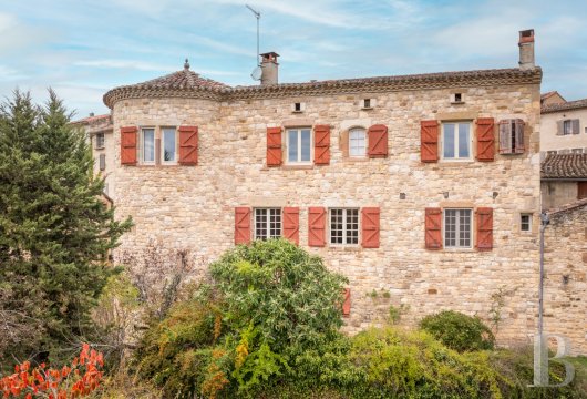 midi-pyrenees - A large house with a terraced garden in the heart of Cordes-sur-Ciel, an emblematic 13th century medieval town
