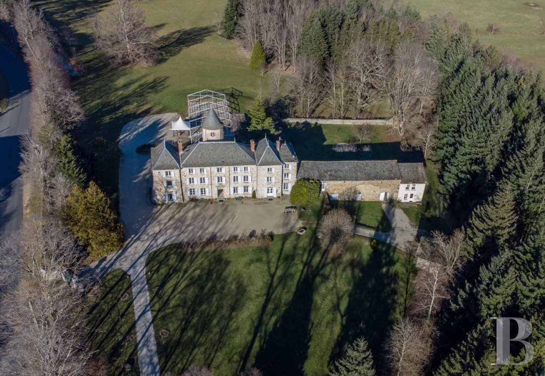 chateaux a vendre auvergne   - 2