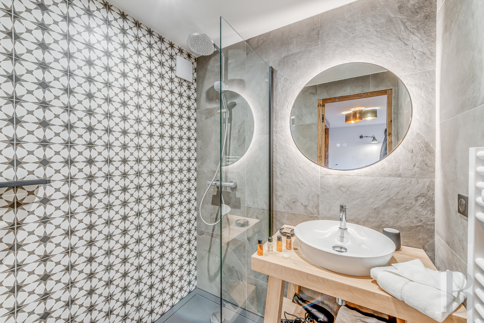 A former village house completely renovated to create a luxurious chalet in Tignes-les-Brévières in Savoie - photo  n°13