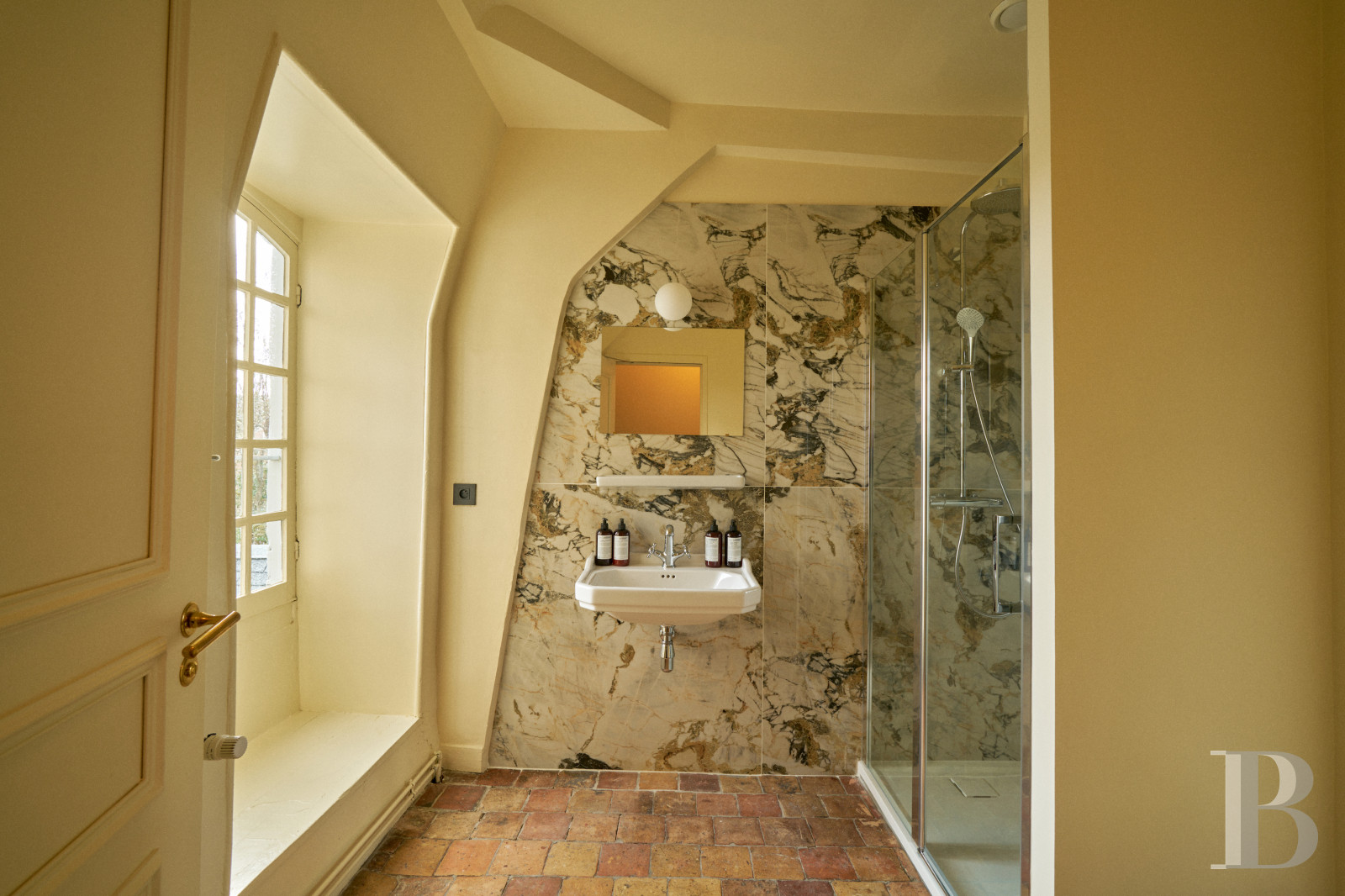 Dans le Val de Loire, près de Sancerre, un château du 18e siècle au milieu des vignes - photo  n°22