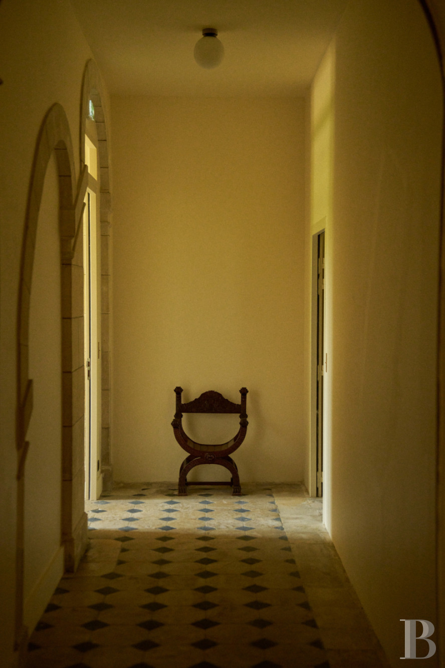 Dans le Val de Loire, près de Sancerre, un château du 18e siècle au milieu des vignes - photo  n°33