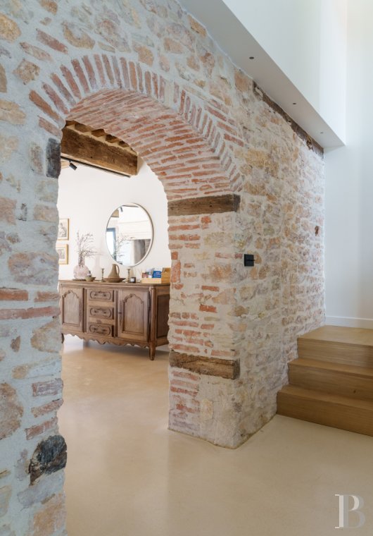 A village house opening out onto the countryside between Beaune and Meursault in the Côte d'Or  - photo  n°11