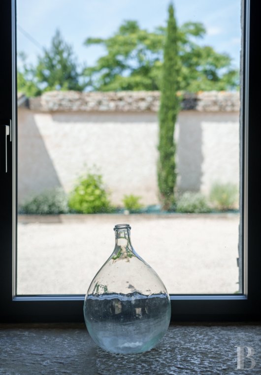 A village house opening out onto the countryside between Beaune and Meursault in the Côte d'Or  - photo  n°15