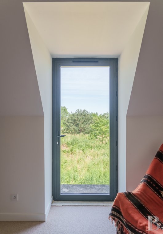 A village house opening out onto the countryside between Beaune and Meursault in the Côte d'Or  - photo  n°29