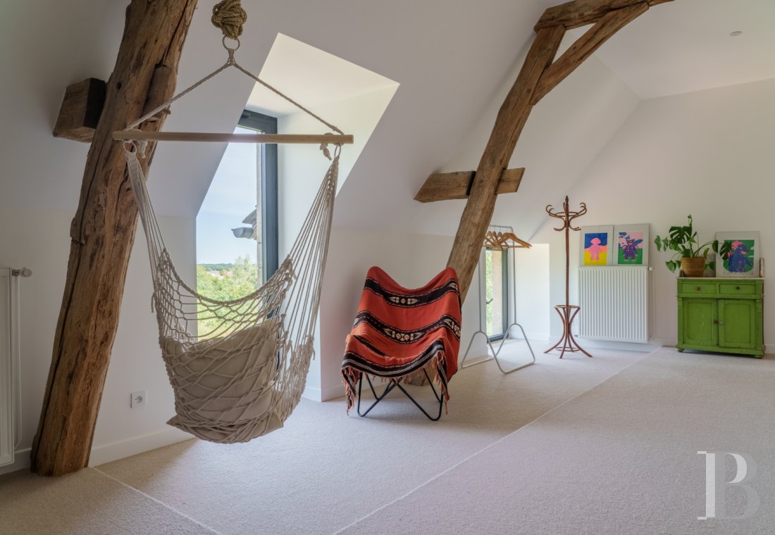 A village house opening out onto the countryside between Beaune and Meursault in the Côte d'Or  - photo  n°31