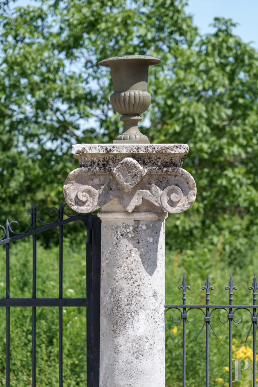 A village house opening out onto the countryside between Beaune and Meursault in the Côte d'Or  - photo  n°4