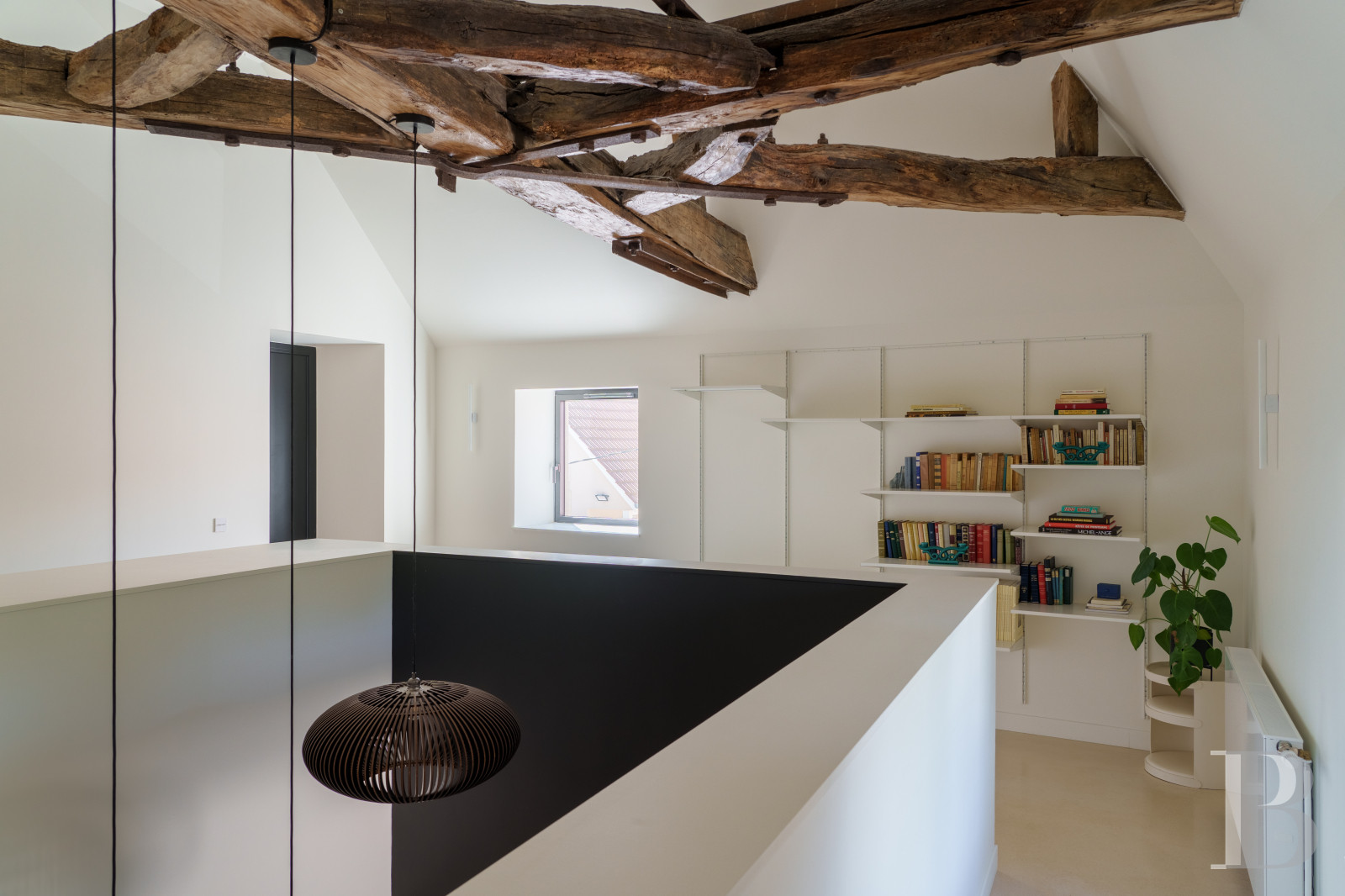 A village house opening out onto the countryside between Beaune and Meursault in the Côte d'Or  - photo  n°18