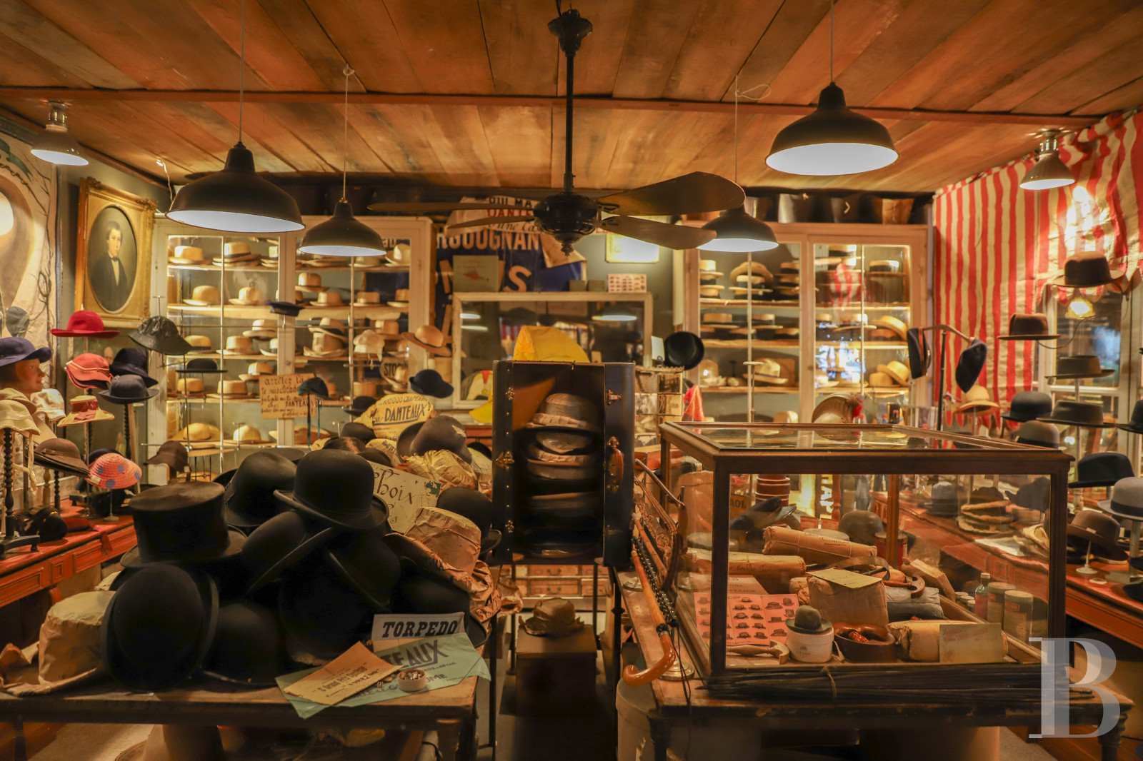 À la Chartre-sur-le-Loir, dans la Sarthe, trois chambres d’hôtes dans un immeuble de commerce du 19e siècle - photo  n°47