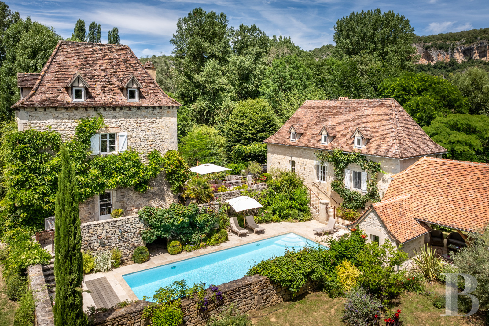 An old mill transformed into a holiday home in the Causse de Cajarc, in the Lot region - photo  n°2