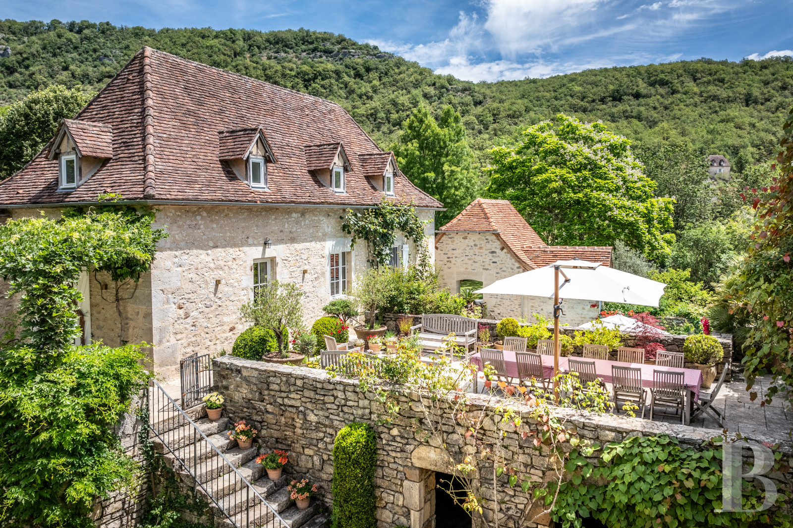 An old mill transformed into a holiday home in the Causse de Cajarc, in the Lot region - photo  n°3