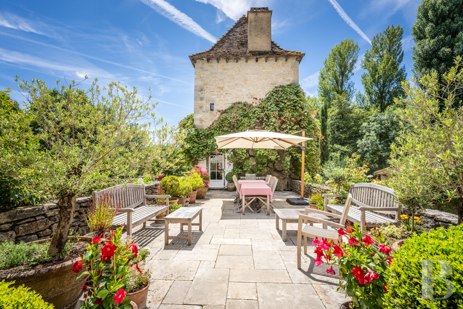 An old mill transformed into a holiday home in the Causse de Cajarc, in the Lot region - photo  n°9