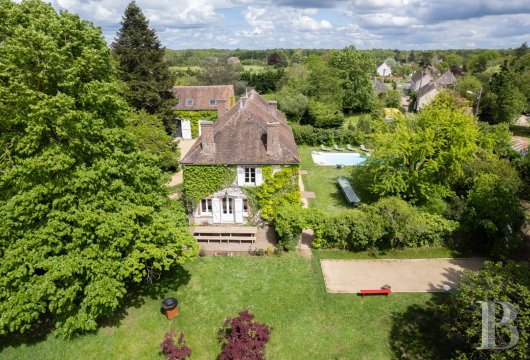 A traditional house and barn renovated in a contemporary style, south of Paris in the Gâtinais Val de Loing  - photo  n°2