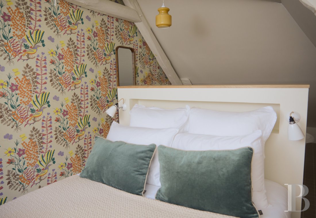 Dans le Gâtinais Val de Loing, au sud de Paris, une maison traditionnelle et sa grange rénovées dans un esprit contemporain - photo  n°31