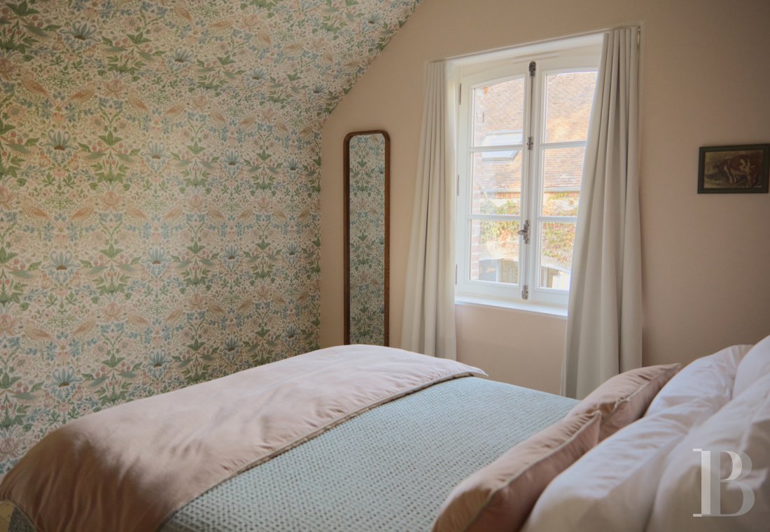 Dans le Gâtinais Val de Loing, au sud de Paris, une maison traditionnelle et sa grange rénovées dans un esprit contemporain - photo  n°30