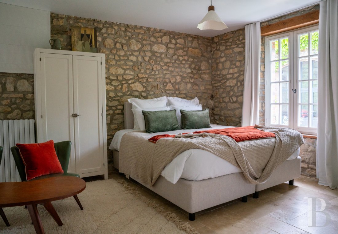 A traditional house and barn renovated in a contemporary style, south of Paris in the Gâtinais Val de Loing  - photo  n°19