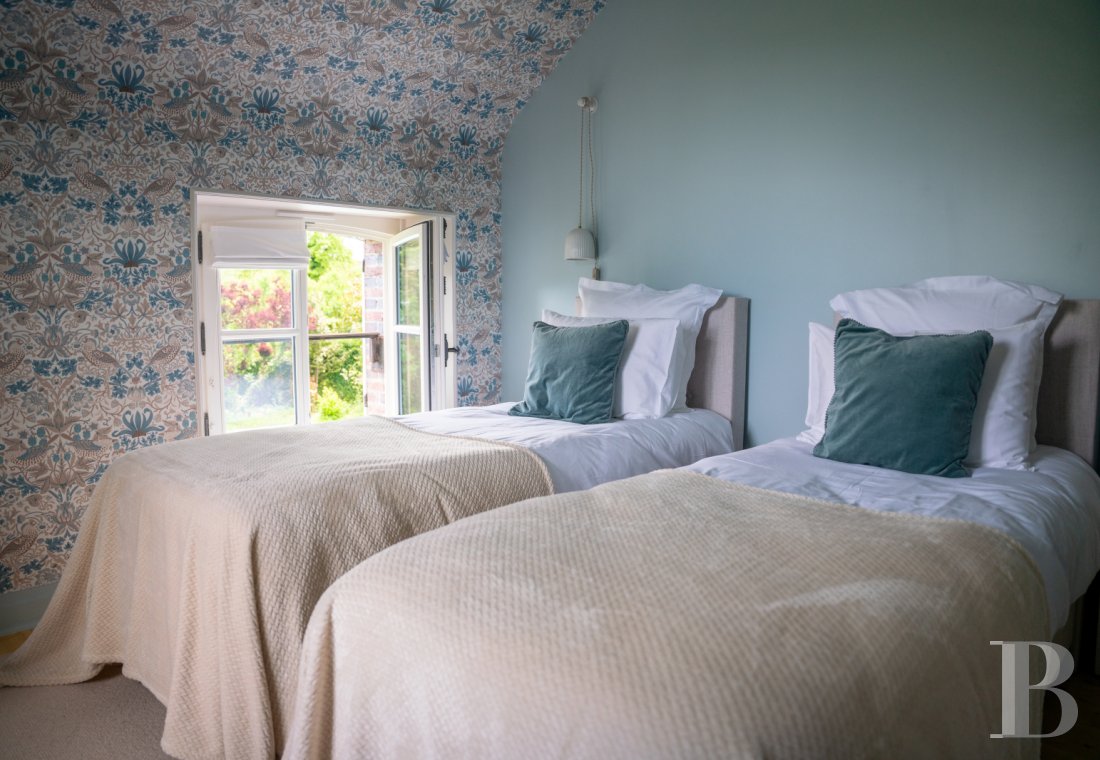 A traditional house and barn renovated in a contemporary style, south of Paris in the Gâtinais Val de Loing  - photo  n°30