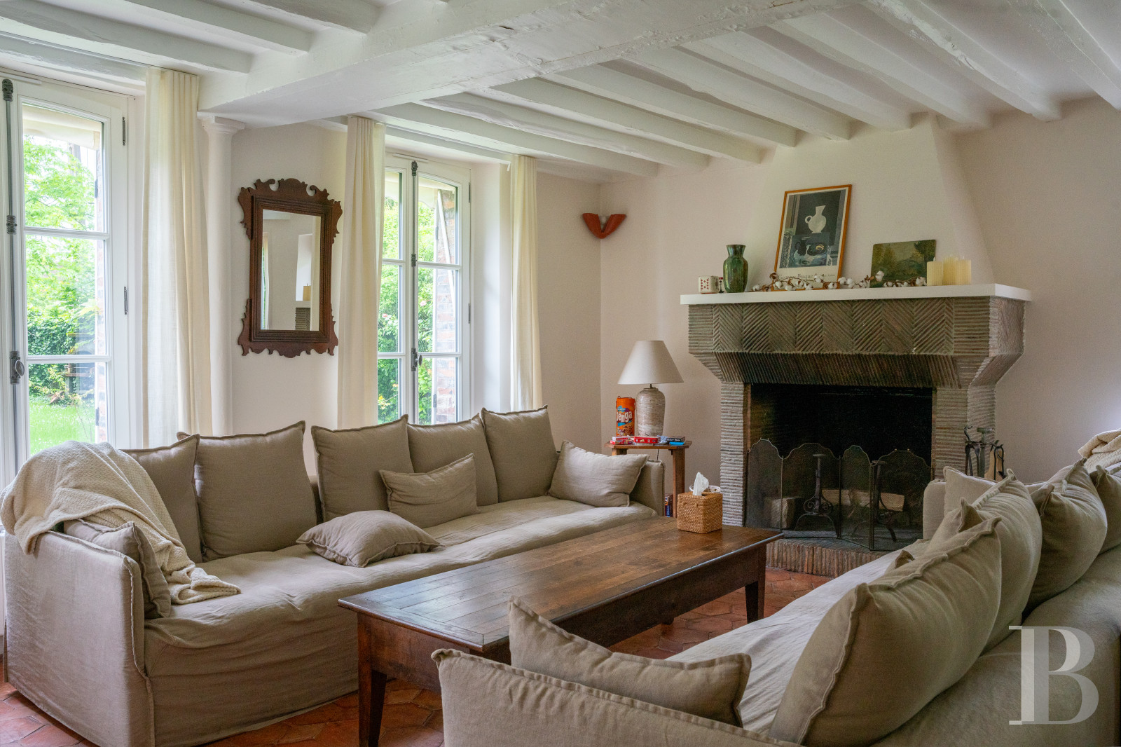 Dans le Gâtinais Val de Loing, au sud de Paris, une maison traditionnelle et sa grange rénovées dans un esprit contemporain - photo  n°7