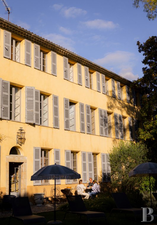 Au centre de Brignoles, dans le Var, une maison du 19e siècle et son grand jardin clos - photo  n°37