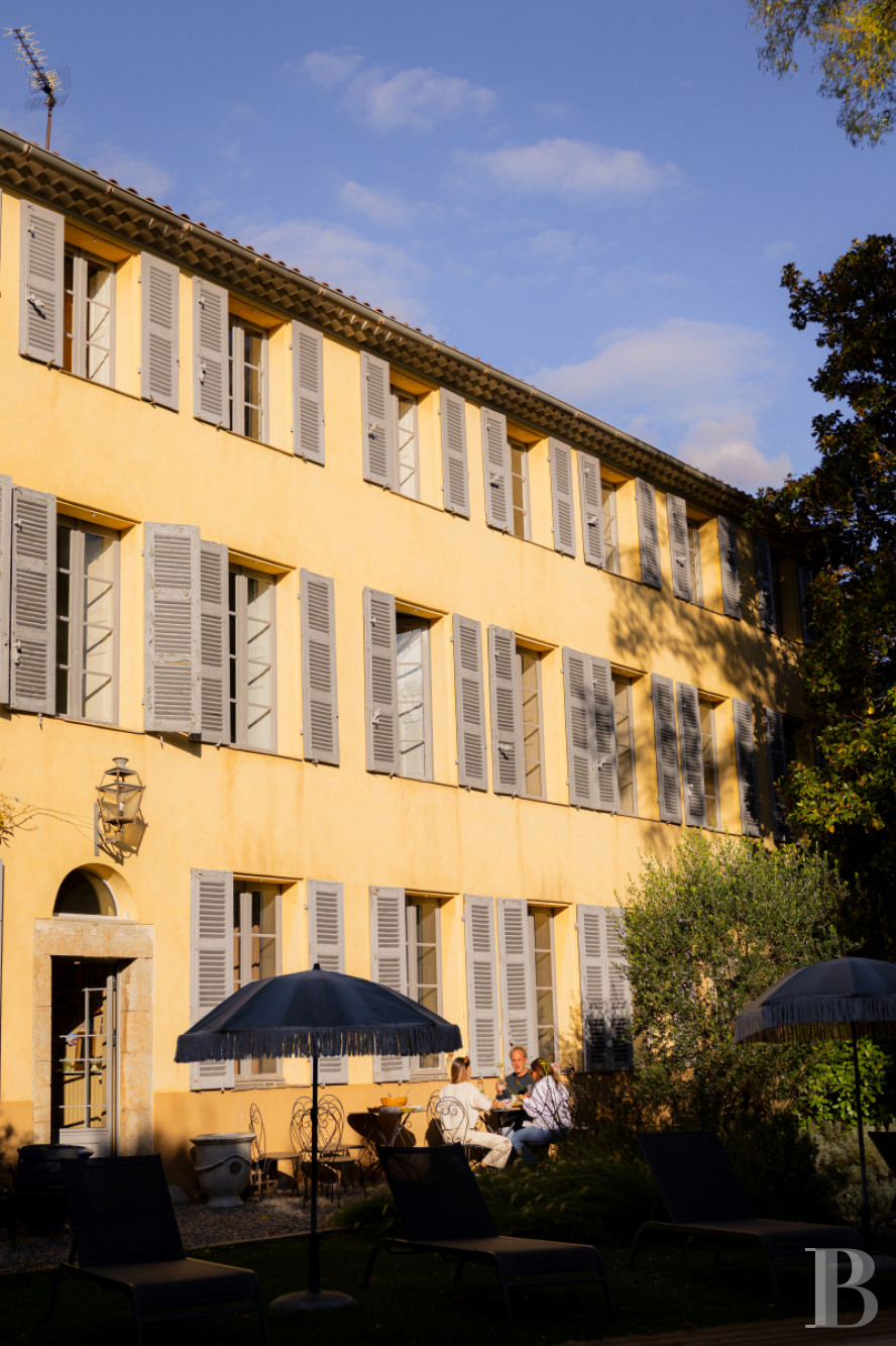 Au centre de Brignoles, dans le Var, une maison du 19e siècle et son grand jardin clos - photo  n°37