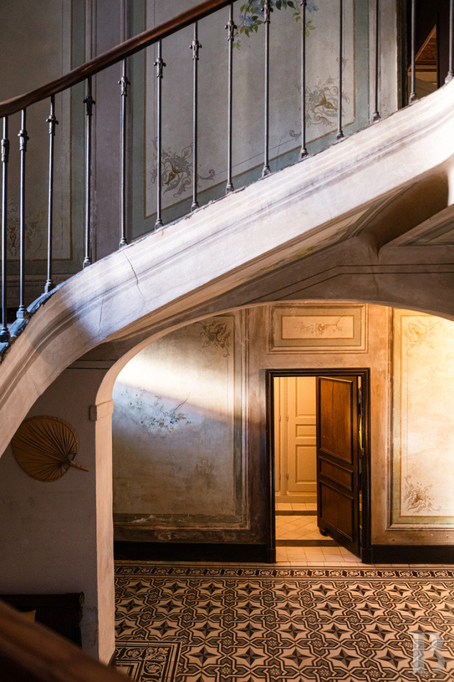 Au centre de Brignoles, dans le Var, une maison du 19e siècle et son grand jardin clos - photo  n°8